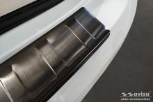 Ochranná lišta hrany kufru BMW X6 2014-2019 (F16, tmavá, matná) (2)