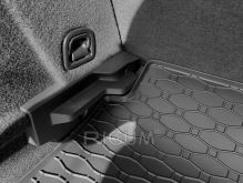 Gumová vana do kufru VW Golf VII. 2012-2020 (hatchback, dolní dno) (2)