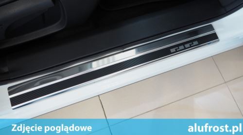 Prahové lišty Dacia Duster 2018-2024 (carbonová fólie)