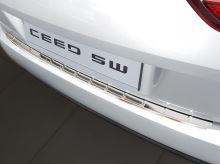 Ochranná lišta hrany kufru Kia Ceed 2018-2020 (combi, matná) (4)