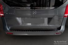 Zesílená ochranná lišta hrany kufru Mercedes V-Class 2014-2027 (rýhovaný hliník, černá) (5)