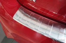 Ochranná lišta hrany kufru Mitsubishi Space Star 2020-2024 (matná) (2)