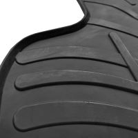 Gumové autokoberce Ford C-Max 2003-2010 / 2010-2012 (oválná fixace) (3)