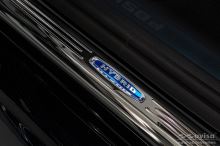 Prahové lišty BMW X6 2020- (G06, tmavé, lesklé) (2)