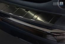 Ochranná lišta hrany kufru Peugeot 3008 2016-2024 (tmavá, matná) (2)