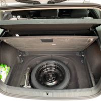 Gumová vana do kufru VW Golf VII. Sportsvan 2014-2020 (horní dno) (5)