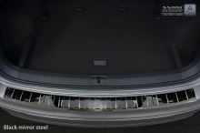Ochranná lišta hrany kufru VW Tiguan 2016- (Allspace, tmavá, chrom) (4)