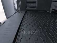 Gumová vana do kufru VW Multivan T7 2022- (L2) (3)