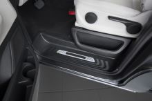 Prahové lišty Mercedes V-Class 2014- (W447, logo, matné, 2ks) (2)