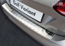 Ochranná lišta hrany kufru VW Golf VII. 2017-2020 (combi, matná) (3)