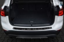 Ochranná lišta hrany kufru BMW X1 2015-2022 (F48, carbon) (3)