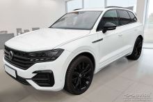 Prahové lišty VW Touareg 2018-2026 (tmavé, lesklé) (6)